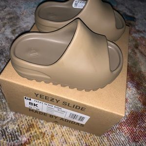 Yeezy slides toddler 8k